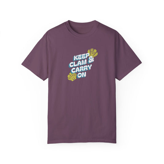 Keep Clam and Carry On - T-Shirt